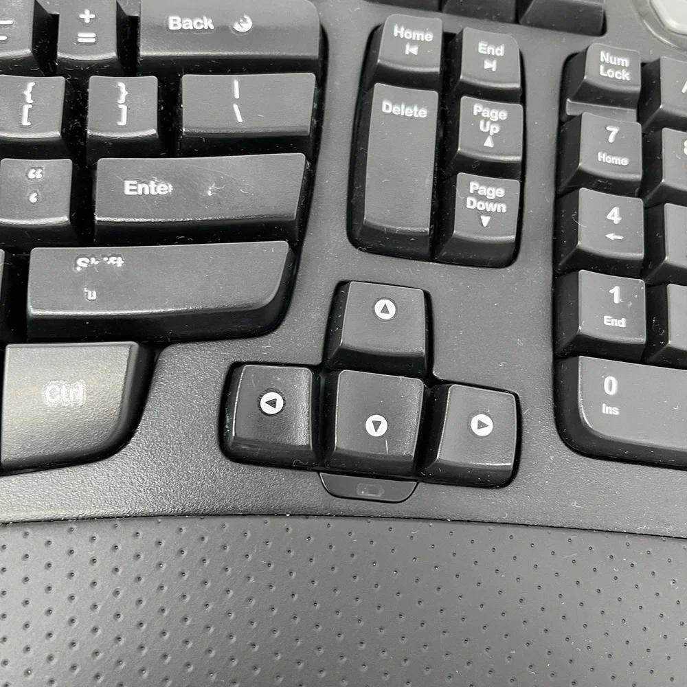Logitech K350 Wireless Comfort Wave Keyboard Y-R0053 - No USB Receiver - Powers